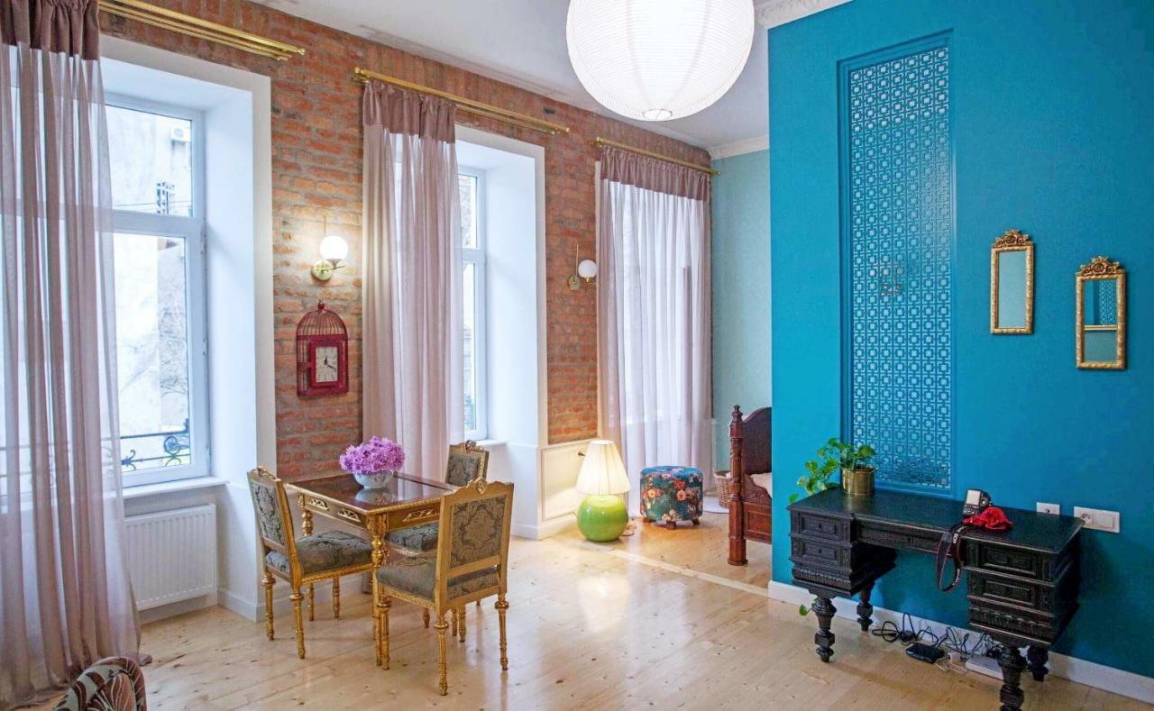 House By The Opera Apartment Tbilisi Luaran gambar